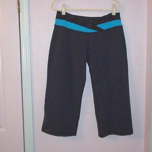 Lululemon GROOVE Crop Size 12 PANTS Luon WIDE LEG Mid Rise POCKET Cinch Cuff - Picture 1 of 12